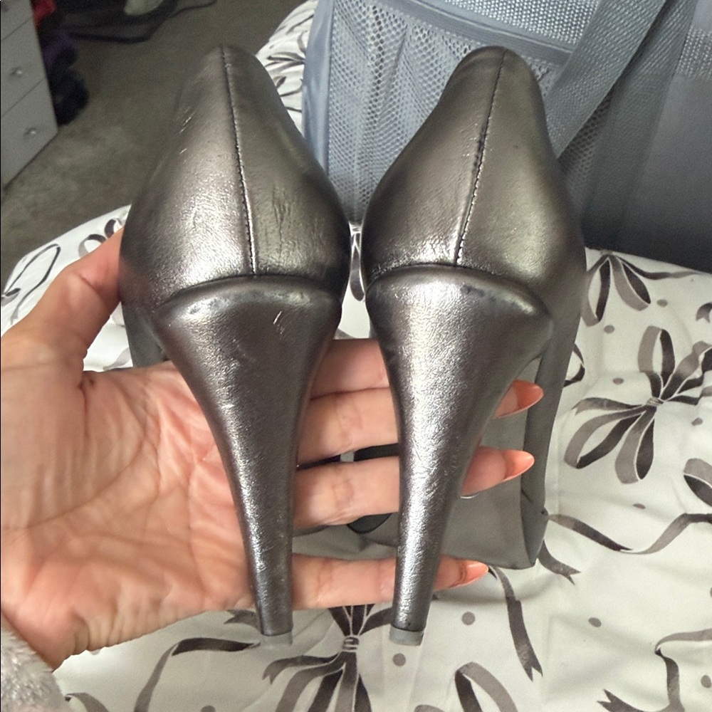 CHANEL Metallic Camellia Platform Pumps - Gunmetal - Picture 7 of 13